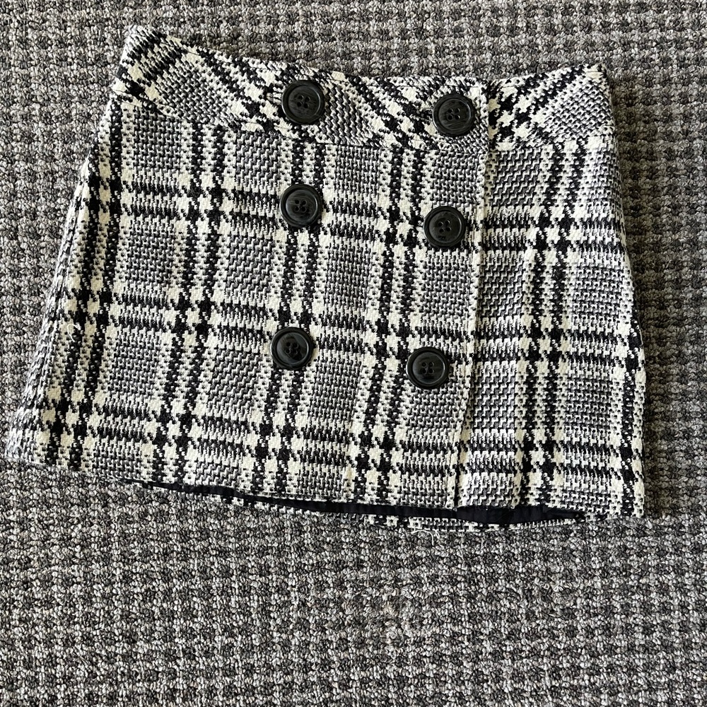 Express design studio black white skirt